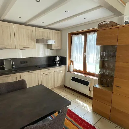 Mit Garten Casa de Férias